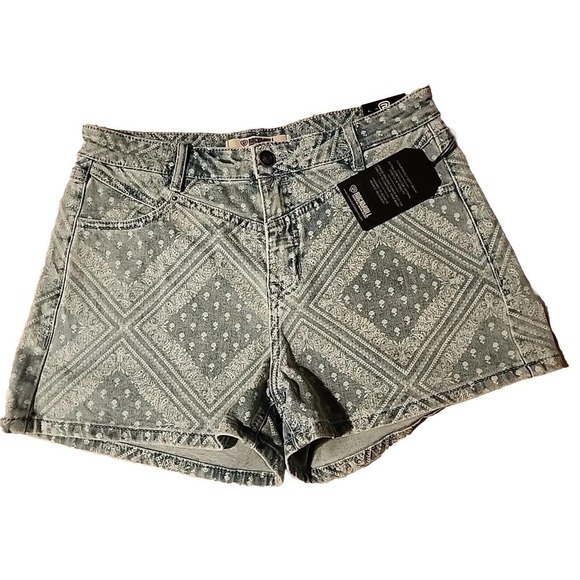 Rock &‎ Roll Denim Shorts Light Wash, Bandana Sky, Shorts 30 NWT - Picture 3 of 6